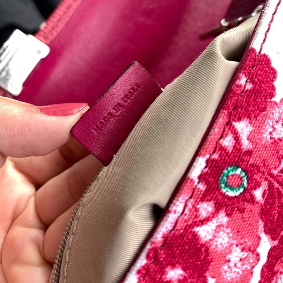 BURBERRY Limited Edition Floral pattern Clutch - Picture 6 of 6